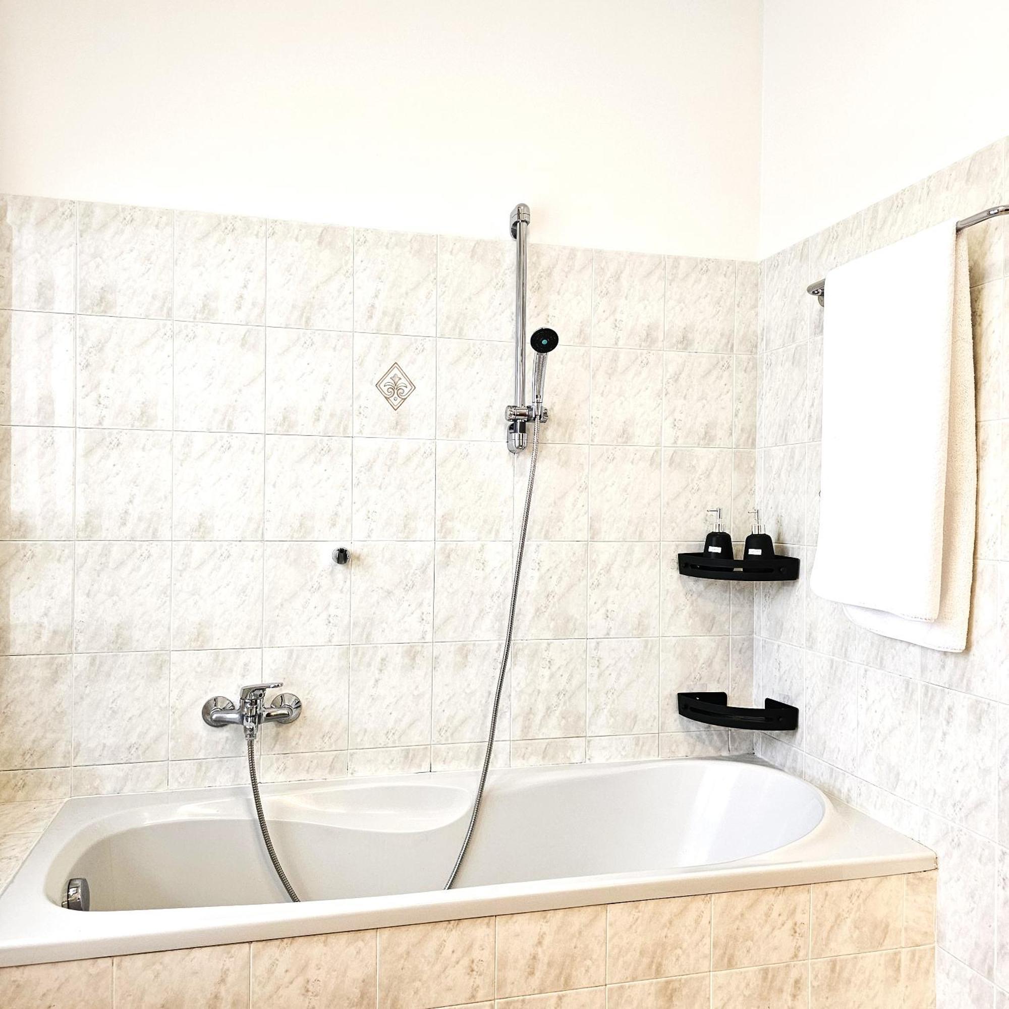 Appartamento Moderno Gallarate Luaran gambar
