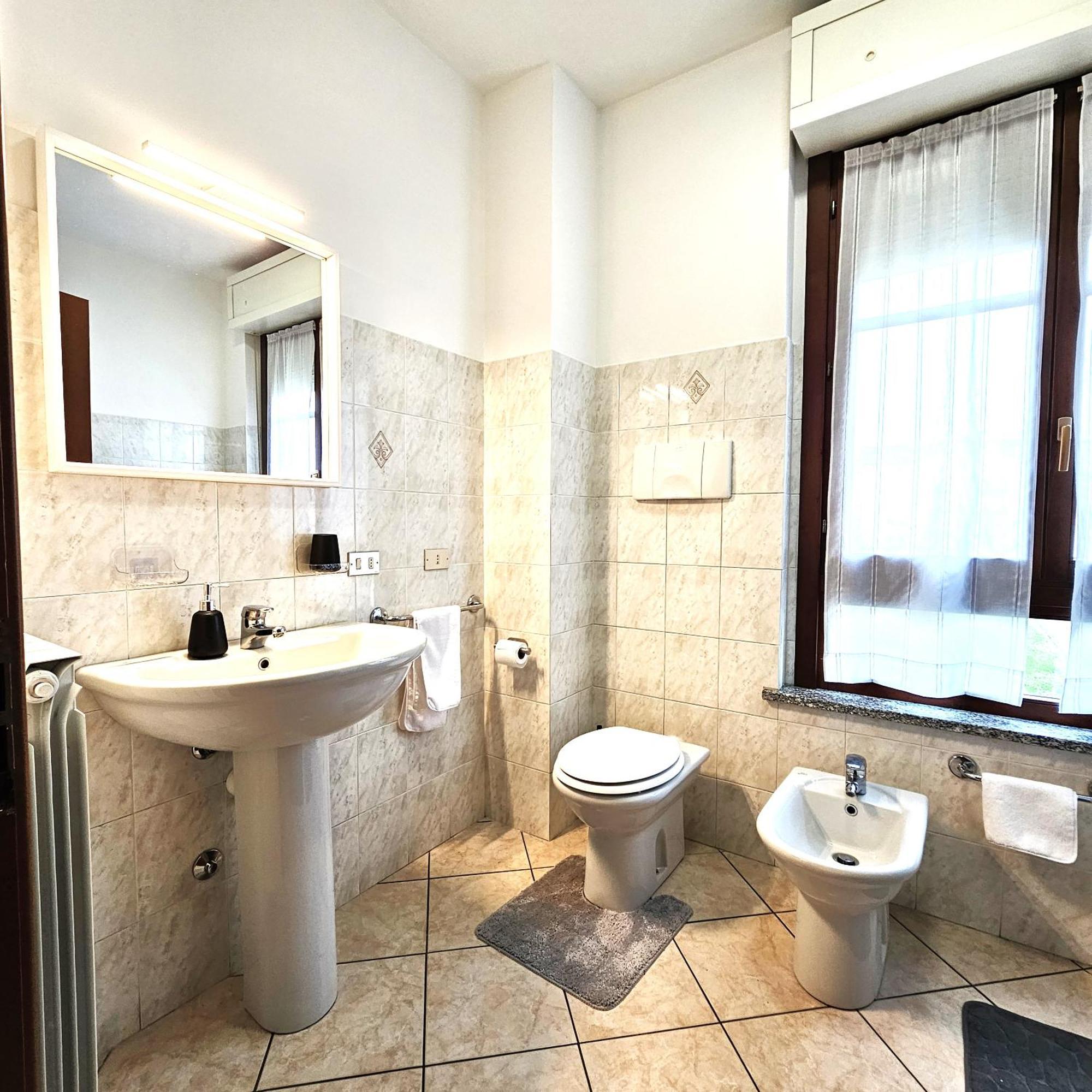 Appartamento Moderno Gallarate Luaran gambar