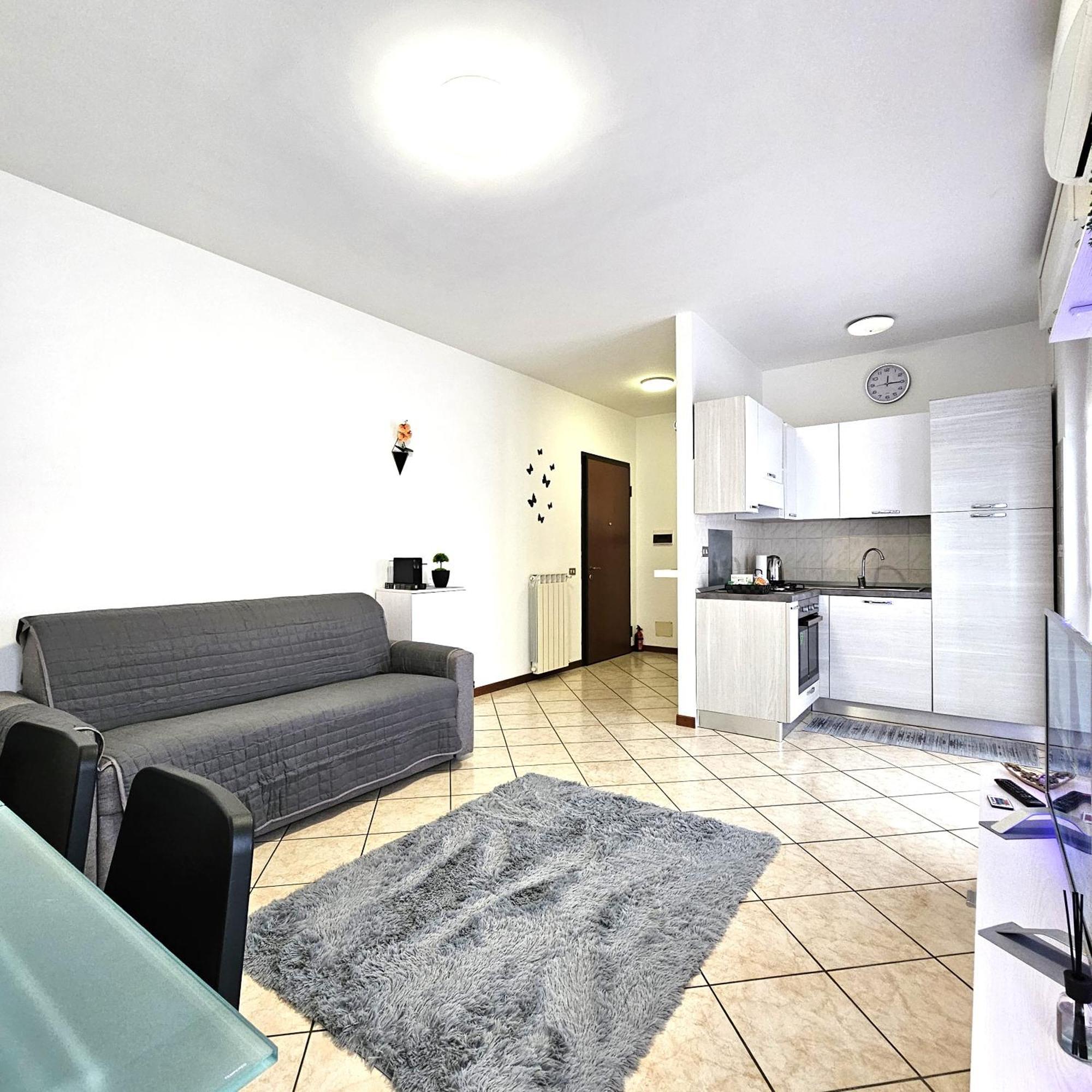 Appartamento Moderno Gallarate Luaran gambar