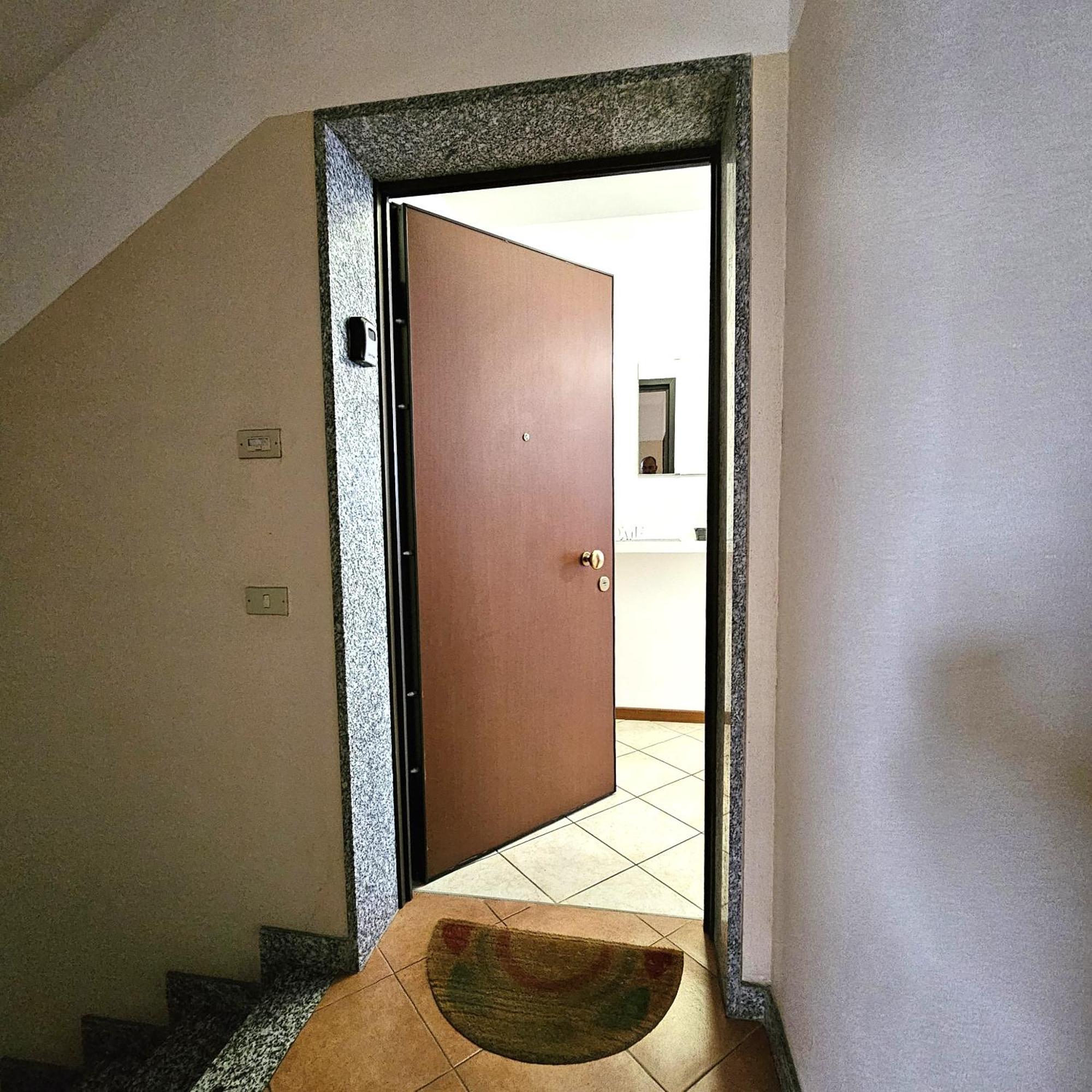 Appartamento Moderno Gallarate Luaran gambar