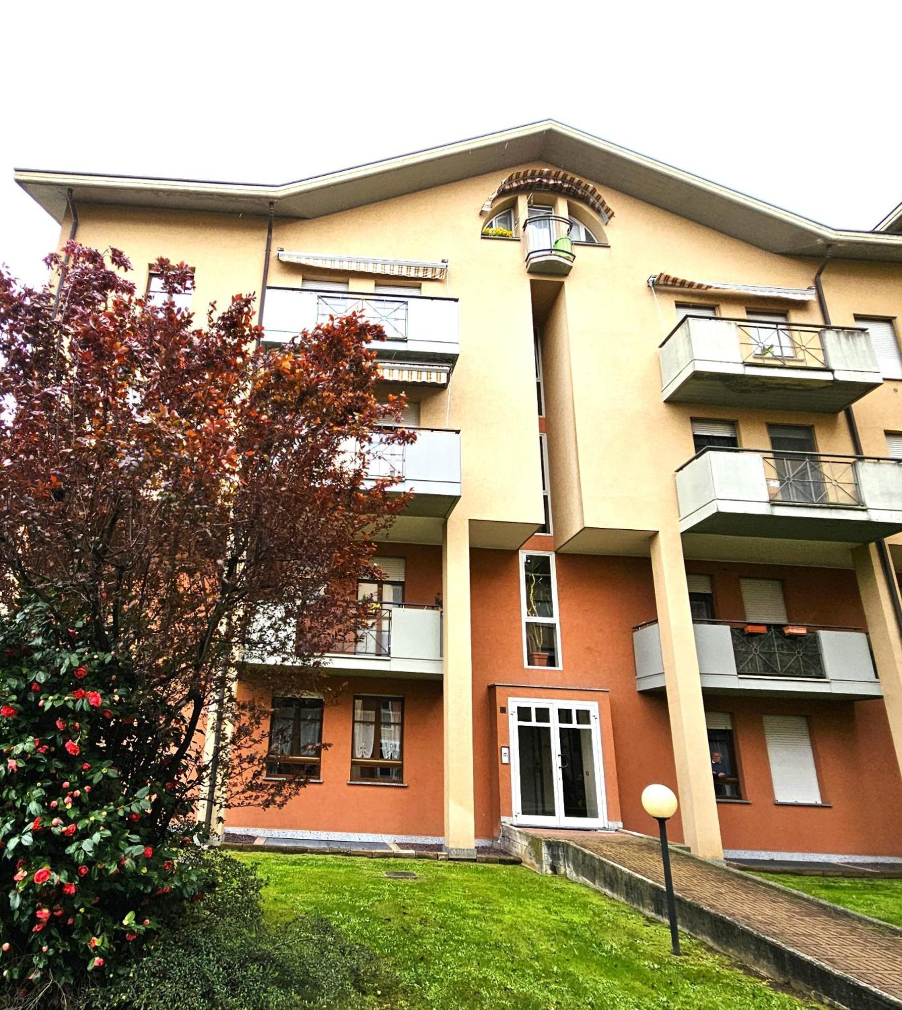 Appartamento Moderno Gallarate Luaran gambar