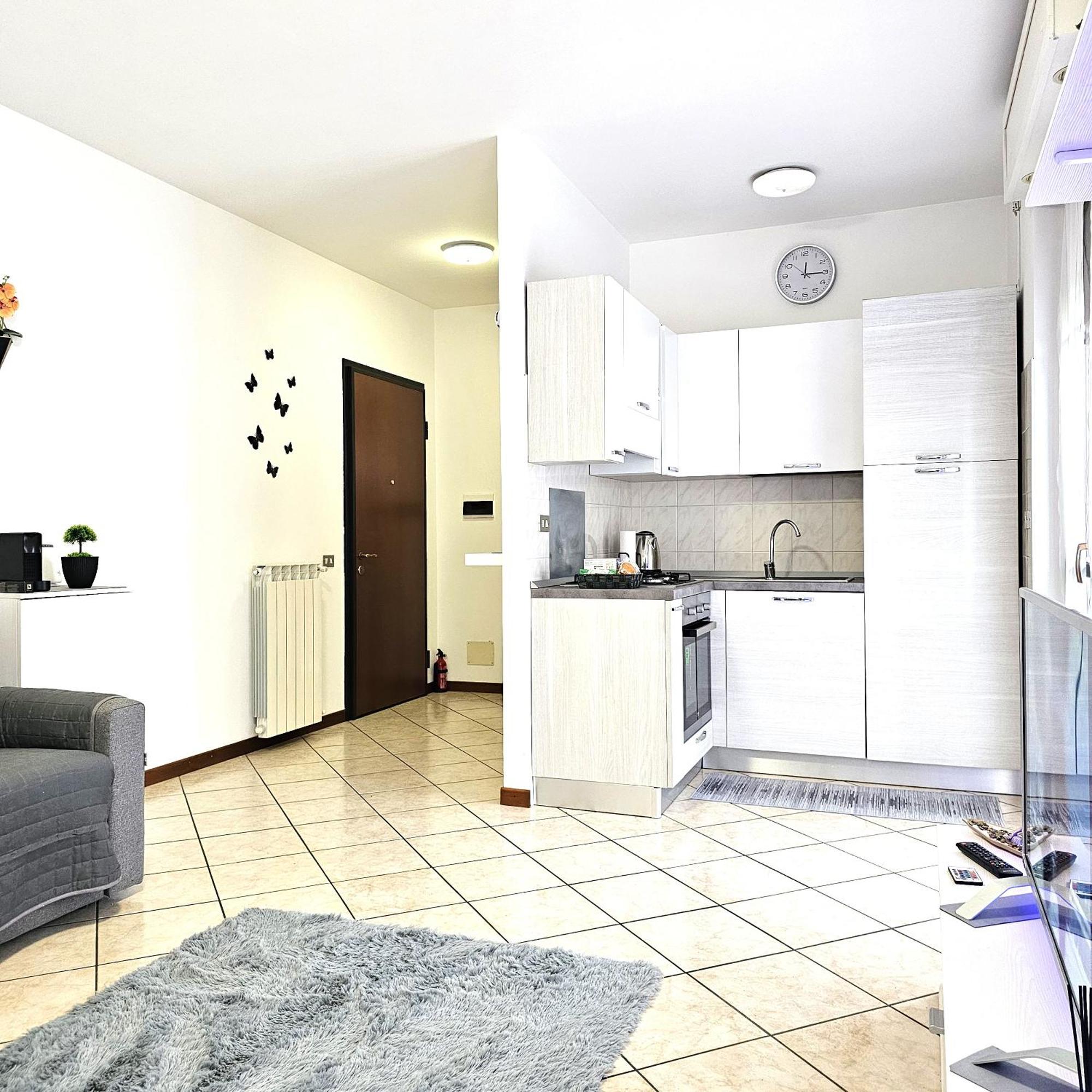 Appartamento Moderno Gallarate Luaran gambar